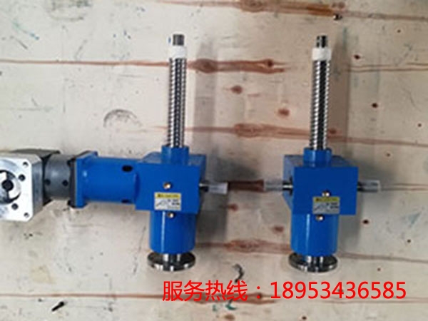 �ǘ˽z�U�����C